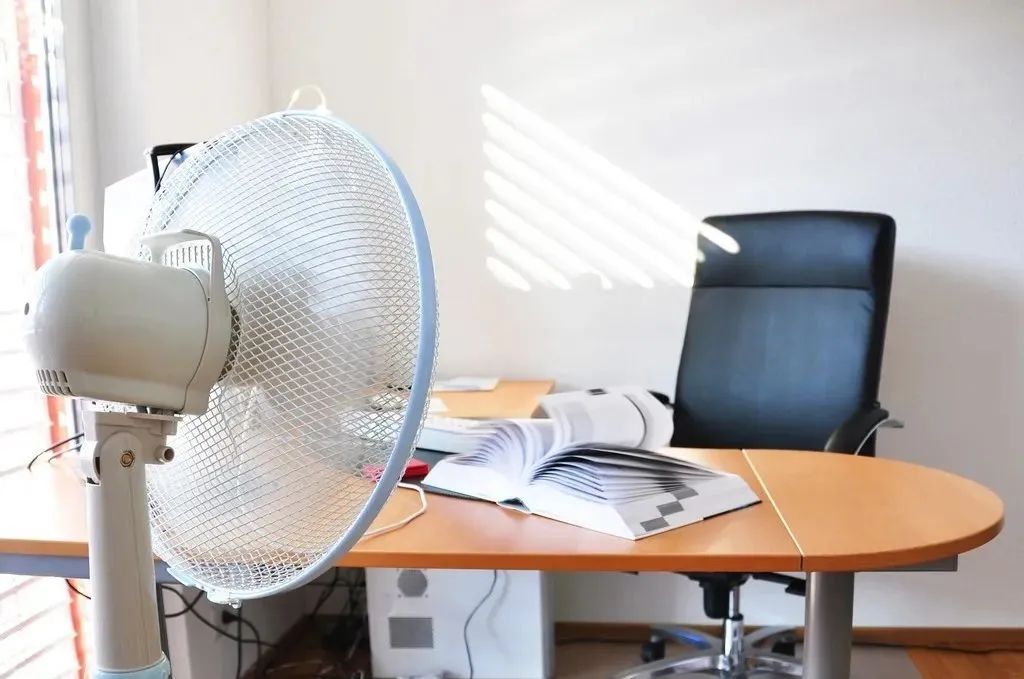 节约能源、低碳环保